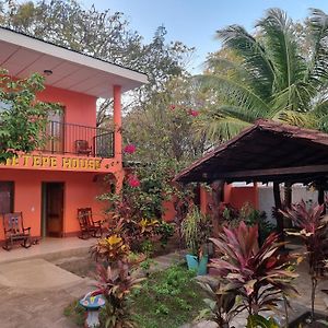 לינה וארוחת בוקר מויוגאלפה Ometepe House Exterior photo