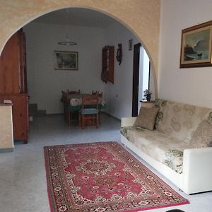 הוילה SantʼAntìoco Casa Vacanza Anna Con Vista Balcone La Laguna ,Situata A 5 Minuti Dal Centro A Piedi Exterior photo