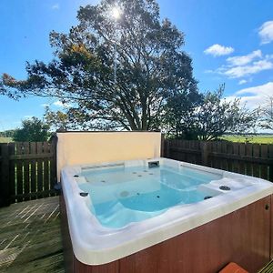 הוילה Leuchars Vicarsford Farmhouse With Hot Tub Exterior photo