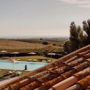 מלון מנפי Masseria Del Carboj Exterior photo