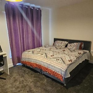 בלצ'לי 1 Bedroom En Suite Ashland, Milton Keynes Exterior photo