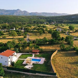 Dicmo Villa Villa Solis - Luxury With Pool Exterior photo