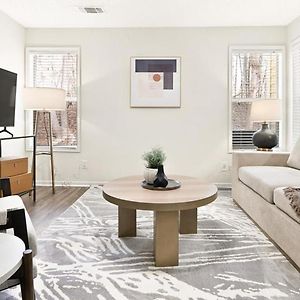 ווינסטון-סאלם Landing - Modern Apartment With Amazing Amenities Exterior photo