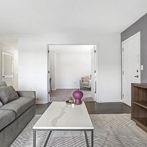 Sunnybrook Acres Landing - Modern Apartment With Amazing Amenities Exterior photo