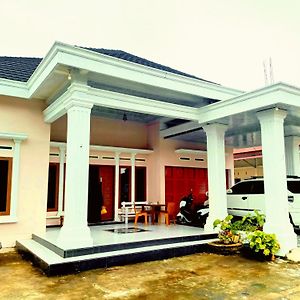 בוקיטינגי Penginapan Hardsy Homestay Surau Kamba Exterior photo