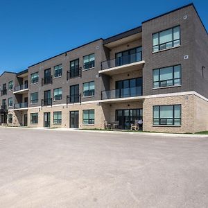 Chatham-Kent Brand New! 2 Bedroom Luxury Condo Exterior photo