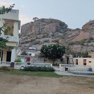 Bijapur  Manohar Vilas Exterior photo