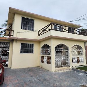 דירות 11Onessex2 In The Heart Of Kingston Jamaica Exterior photo