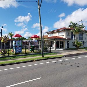 מקיי Tropic Coast Motel Exterior photo