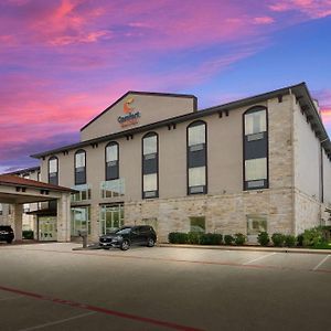 גרנברי Comfort Suites Exterior photo