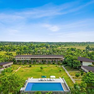 מלון Sanctuary - Chitwan National Park , Nepal Exterior photo