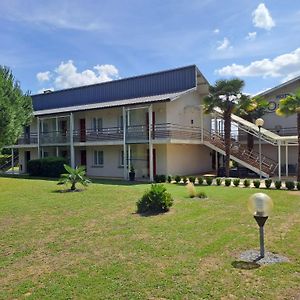 Verrieres-en-Anjou Hotel Anjou A L'Oceane Angers-Le Mans Exterior photo