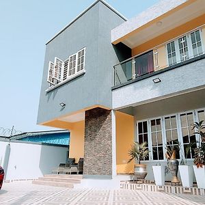 North Legon Private Room With Living Space At Legon Exterior photo