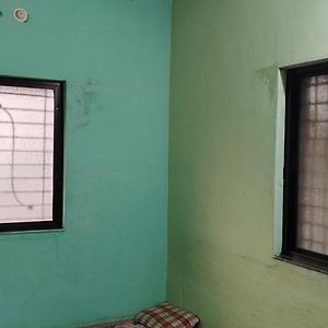 דירות Akalkot Bhagyashlip Niwas Exterior photo