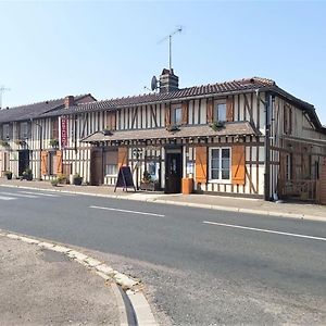Chatelraould-Saint-Louvent La Petite Auberge Exterior photo