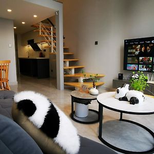 קונמינג Panda Zuoke Besucher Apartment 熊猫坐客民宿 Exterior photo
