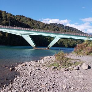 Puelo River Cabanapuelo.Verde Exterior photo