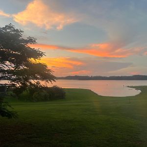 הוילה Barrine Mainridge On Lake Tinaroo Exterior photo