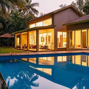 Pālghar Stayvista'S Vaana - Lakeside Villa With Pool, Turf, Lawn & Gazebo Exterior photo