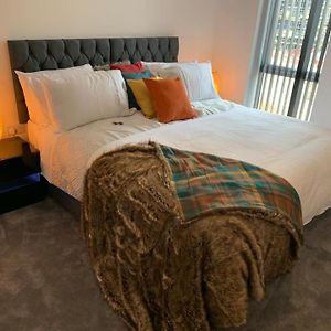 ווסט ת'ורוק Stunning 2-Bed Apartment In Grays Exterior photo