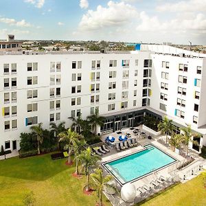 מלון Aloft Miami דוראל Exterior photo