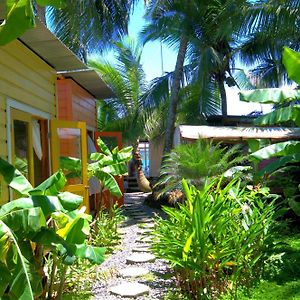 בוקס דל טורו Boathouse Bungalows By The Sea Exterior photo