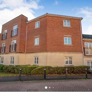 Purfleet Spacious 2 Bed Flat Ideal For Long Stays Exterior photo