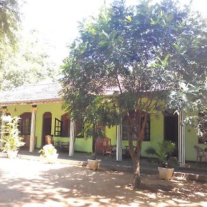 Debarawewa Regina Holiday Home Room photo