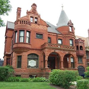 מילווקי Schuster Mansion Bed & Breakfast Exterior photo