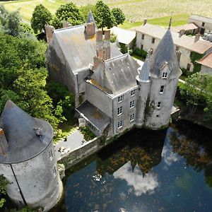 מונטגו Chateau De La Preuille Bed & Breakfast Exterior photo