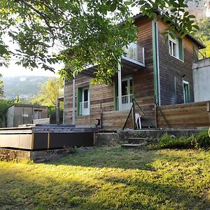 הוילה מילאו Maison Au Bord De L'Eau Avec Jacuzzi Exterior photo