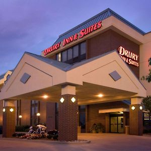 Drury Inn & Suites שמפיין Exterior photo