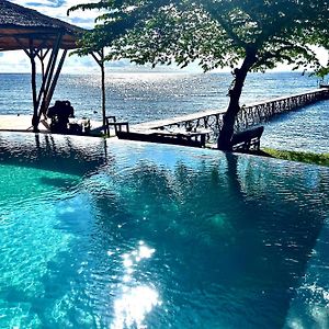 Pulau Unauna Sanctum Una Una Eco Dive Resort Exterior photo