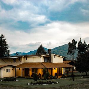 Machachi Chuquiragua Lodge & Spa Exterior photo