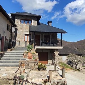 בית הארחה San Ciprián 	Casa Rural Pajarica En Sanabria Exterior photo