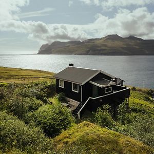 Leynar Cottage With Stunning View Of The Sea And Islands. Exterior photo