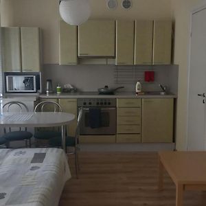 טאלין City Apartments Near Sea - The Kitchen Is Updated! Exterior photo