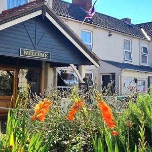 Sutton-on-Sea The Bacchus Hotel Exterior photo