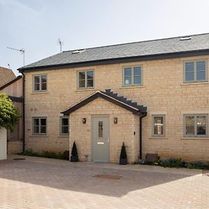 הוילה Harpers Yard - 30 צ'יפינג נורטון Exterior photo