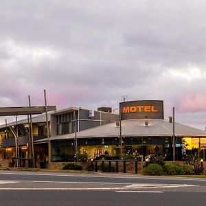 פארקס Station Motel Exterior photo