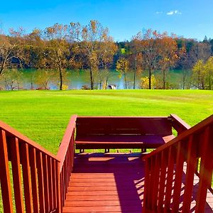 הוילה לוראיי The Barn At Evermore: Riverfront Retreat W/Hot Tub Exterior photo