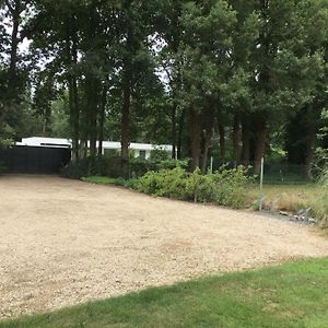 גיל Guesthouse De Steenberg Tweepersoonskamer Met Grote Badkamer, Kitchenette En Tuinzicht Op De Eerste Verdieping Exterior photo