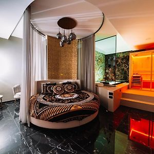 קורליאונה Versace Luxury Room Exterior photo