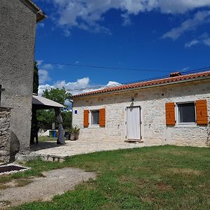 Pifari Relaxing House On Countryside In Central Istria Exterior photo