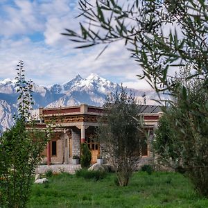 מלון Sumur Lchang Nang Retreat-The House Of Trees Exterior photo