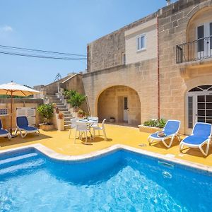 הוילה Għarb Dar Ta' Betta Farmhouse With Private Pool Exterior photo