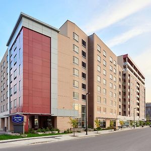 Hampton Inn & Suites By Hilton Quebec City לוויס Exterior photo