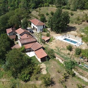 לינה וארוחת בוקר Cravanzana Agriturismo La Collina Degli Scoiattoli Exterior photo