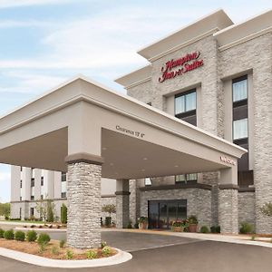 Hampton Inn & Suites קנושה Exterior photo