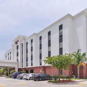 Hampton Inn גונזלס Exterior photo